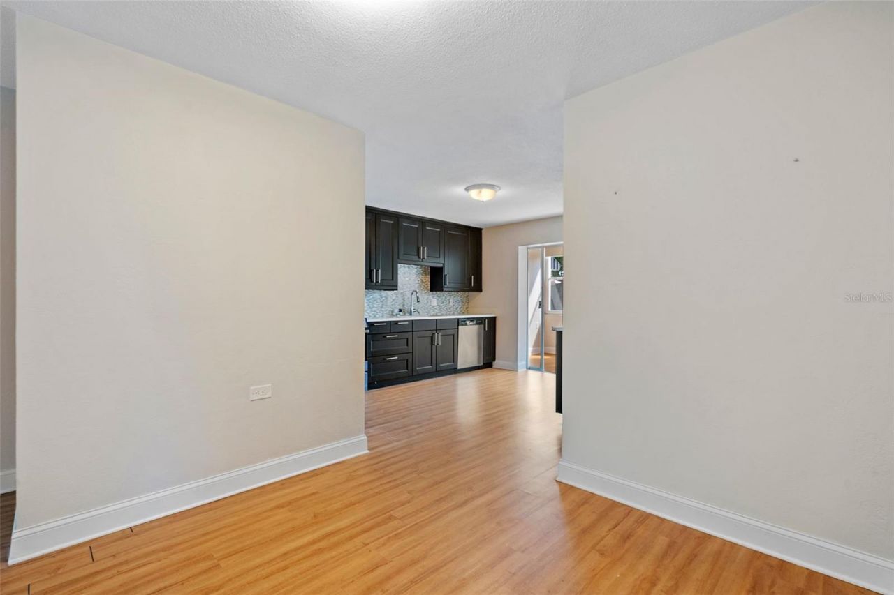 503 Monterey Boulevard Ne, Unit 2, Saint Petersburg, FL 33704 Photo