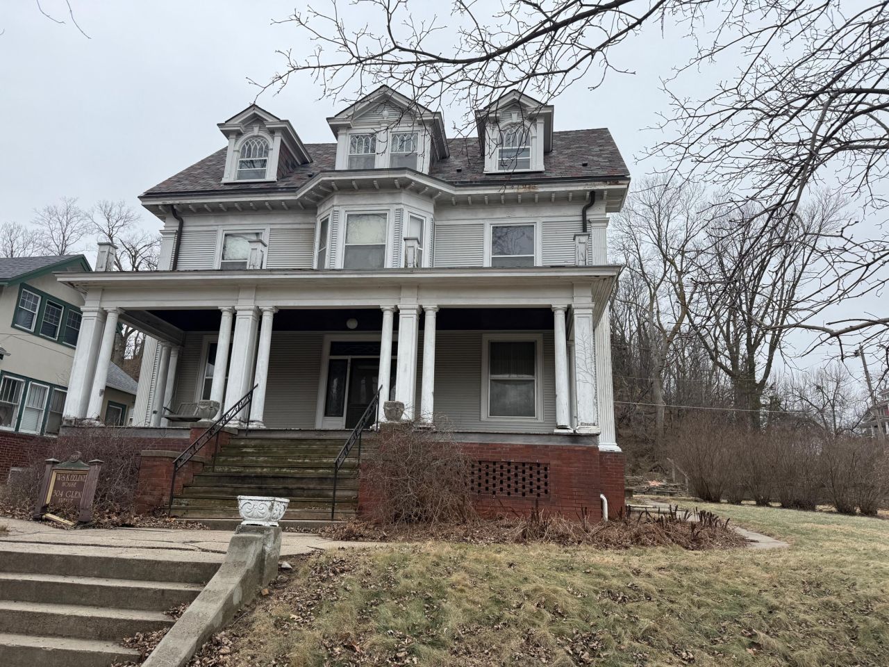 304 Glen Avenue, Council Bluffs, IA 51503 Main Photo