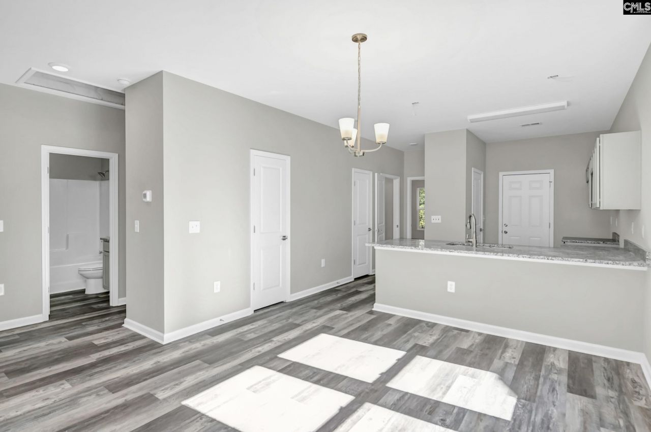 431 Ravenscroft Road  Photo 10