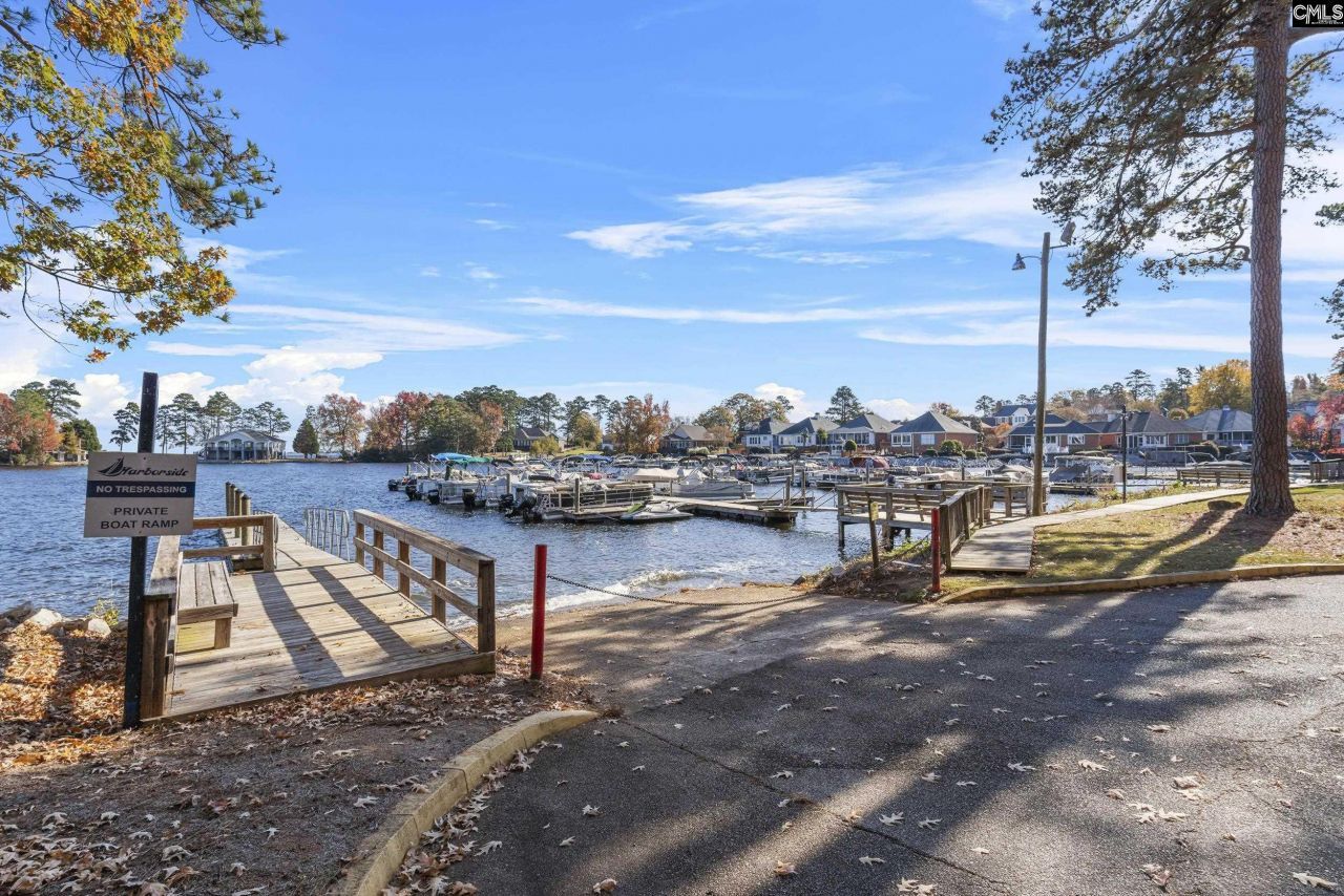 301 Harbor Heights #5d Drive Photo 47