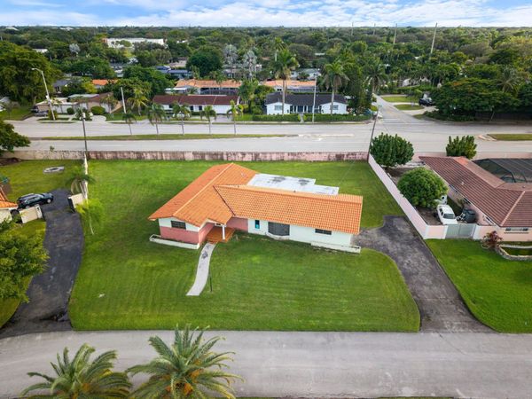 8230 SW 87th Terrace, Miami, FL 33143