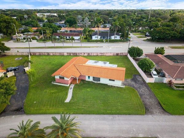 8230 SW 87th Ter, Miami, FL 33143