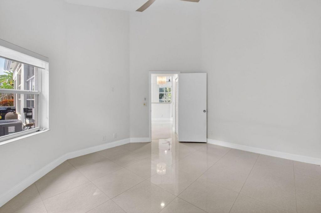 6607 NW 25th Way, Boca Raton, FL 33496 Photo