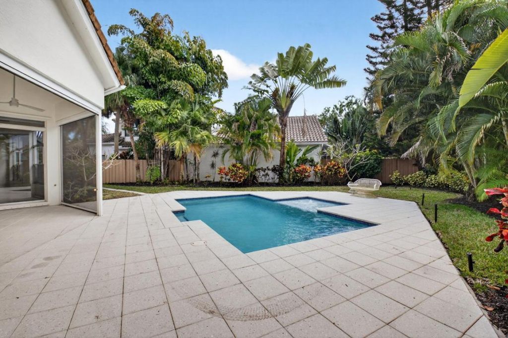 6607 NW 25th Way, Boca Raton, FL 33496 Photo