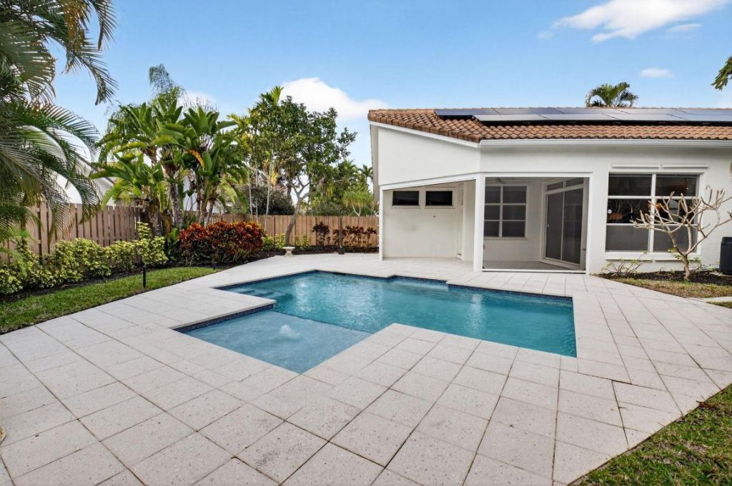 6607 NW 25th Way, Boca Raton, FL 33496 Photo