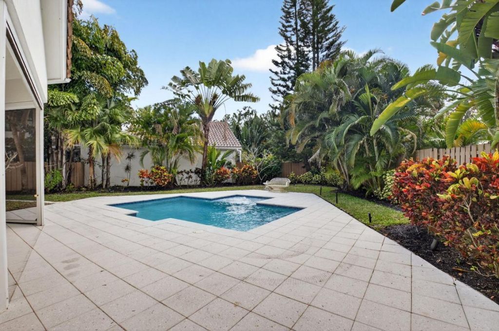 6607 NW 25th Way, Boca Raton, FL 33496 Photo