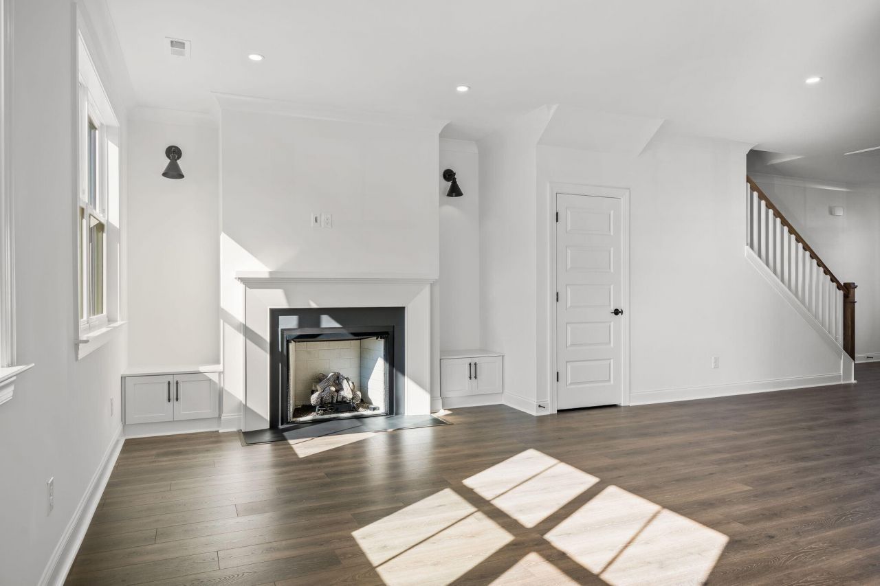 404 Oak Hammock Court Photo 16