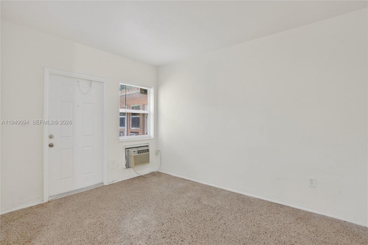 140 SW 30th Ct, Unit 130, Miami, FL 33135 Photo