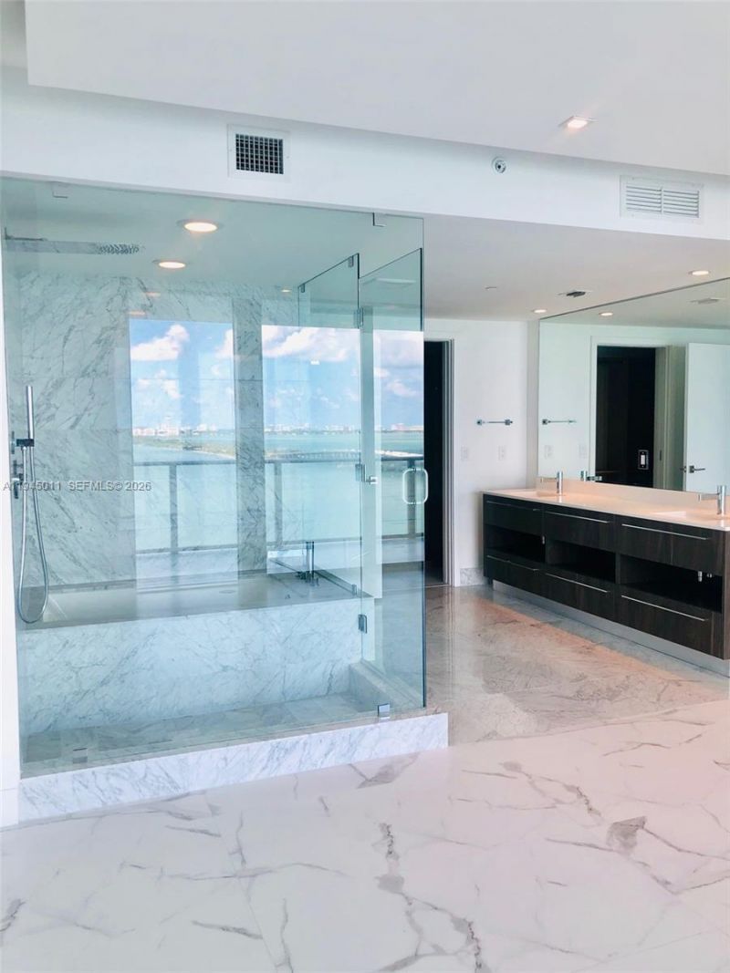 3131 NE 7th Ave , Unit 3305, Miami, FL 33137 Photo