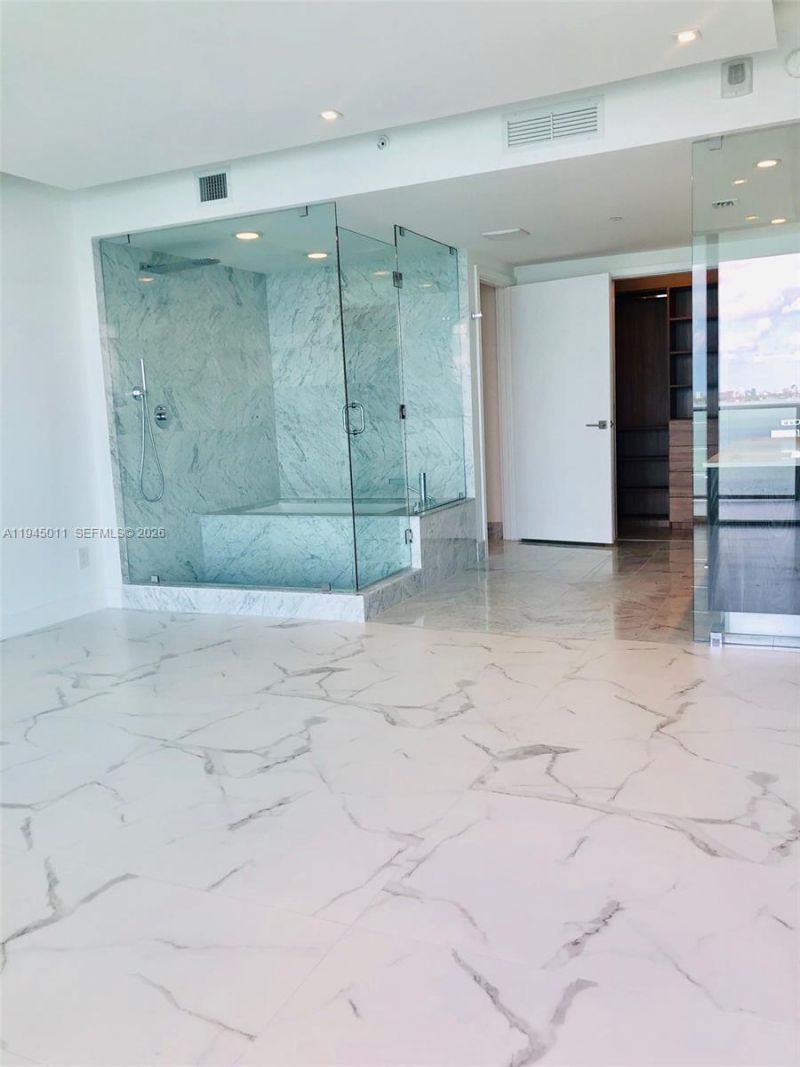 3131 NE 7th Ave , Unit 3305, Miami, FL 33137 Photo