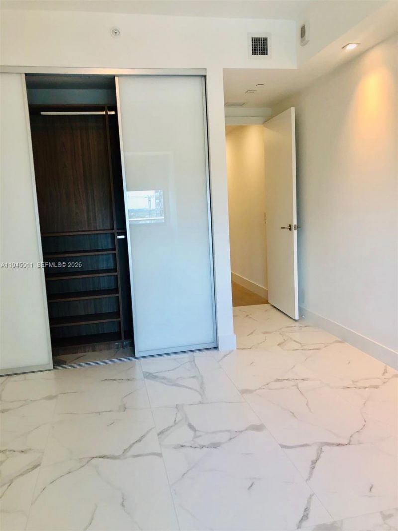 3131 NE 7th Ave , Unit 3305, Miami, FL 33137 Photo