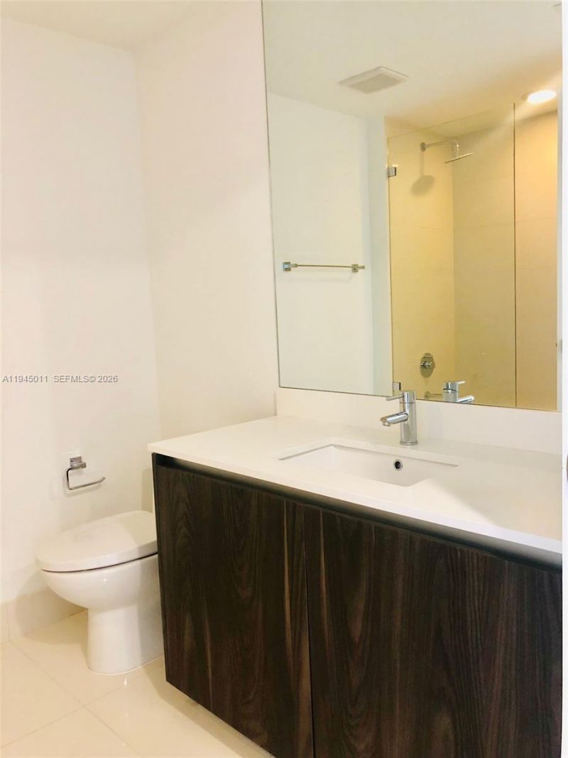 3131 NE 7th Ave , Unit 3305, Miami, FL 33137 Photo