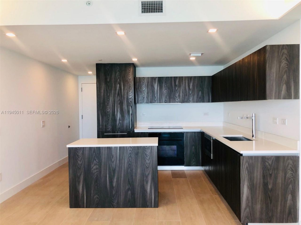 3131 NE 7th Ave , Unit 3305, Miami, FL 33137 Photo