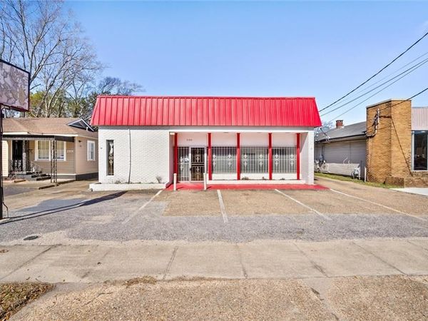 2104 Government Street, Mobile, AL 36606