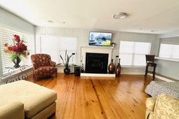 1532 W Robinhood Drive photo 4