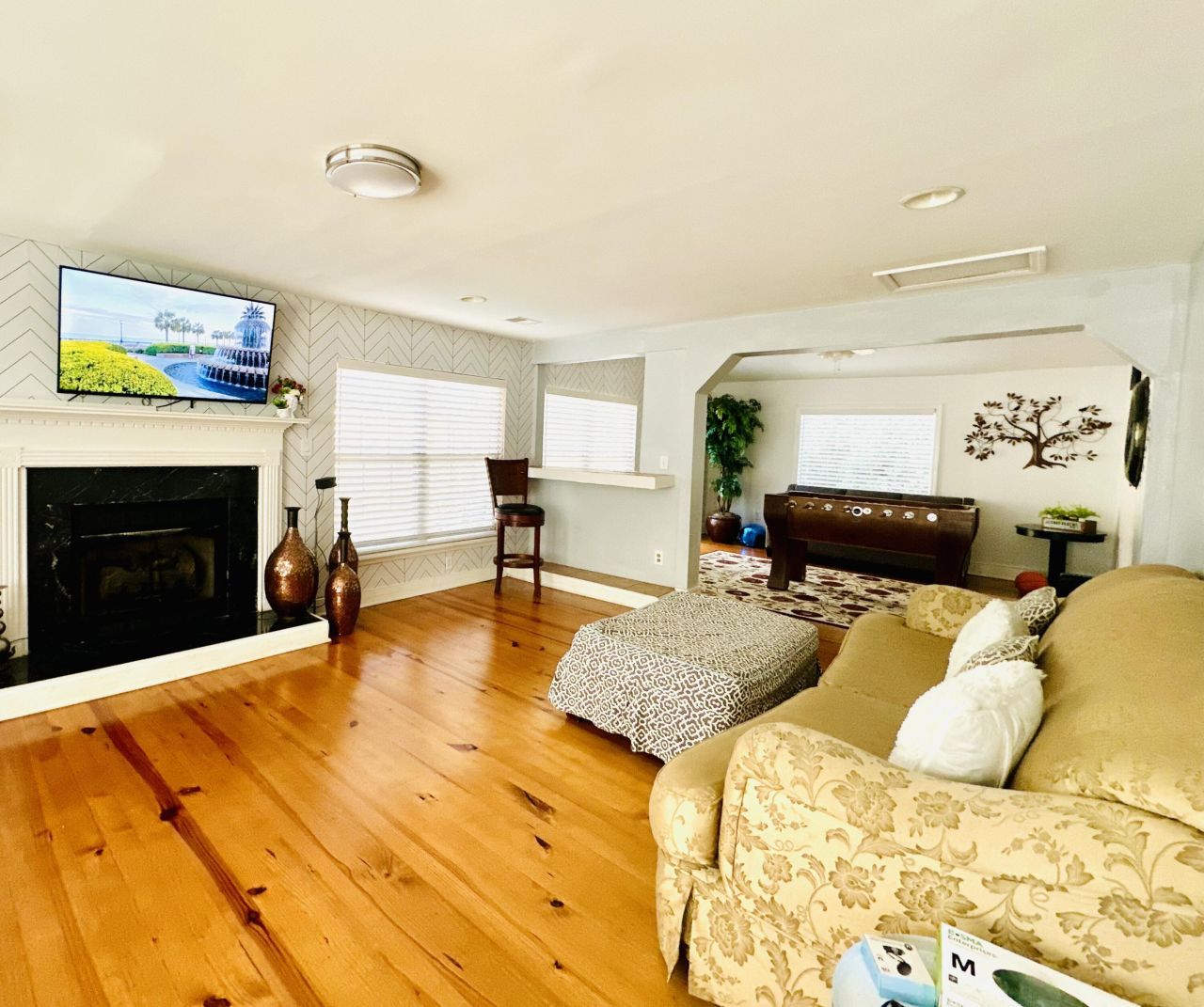 1532 W Robinhood Drive Photo 4