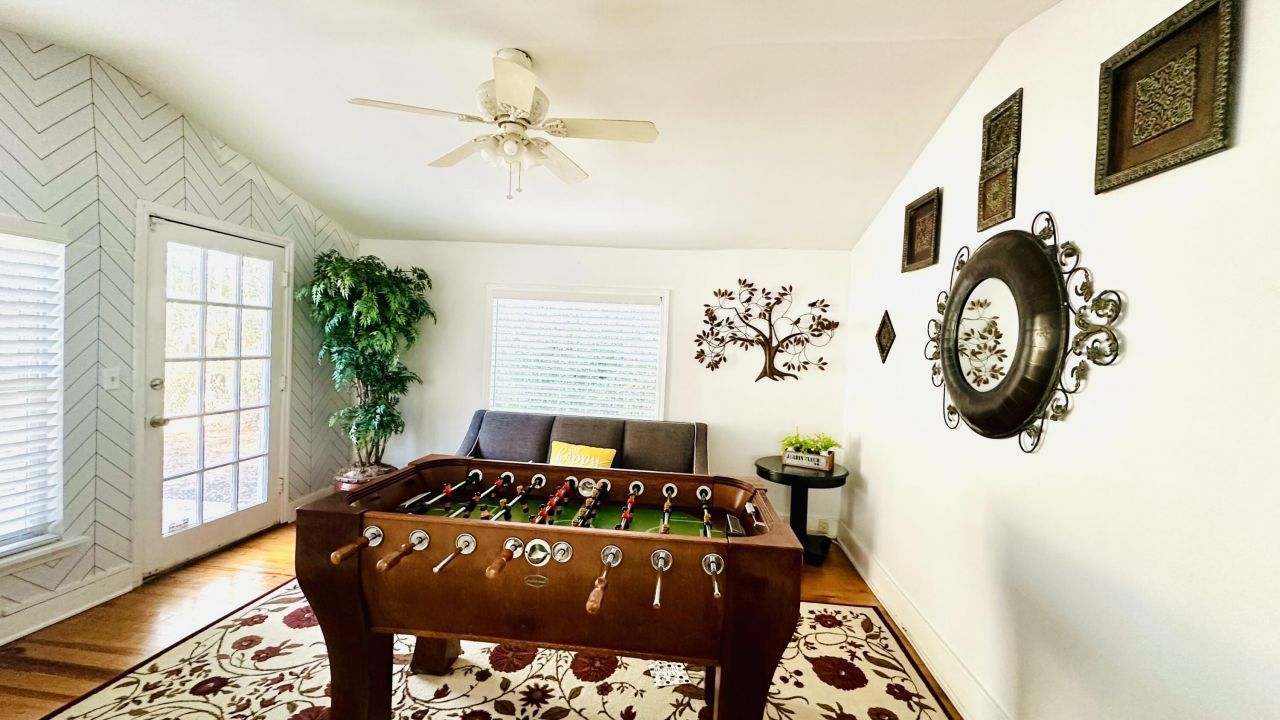 1532 W Robinhood Drive Photo 5