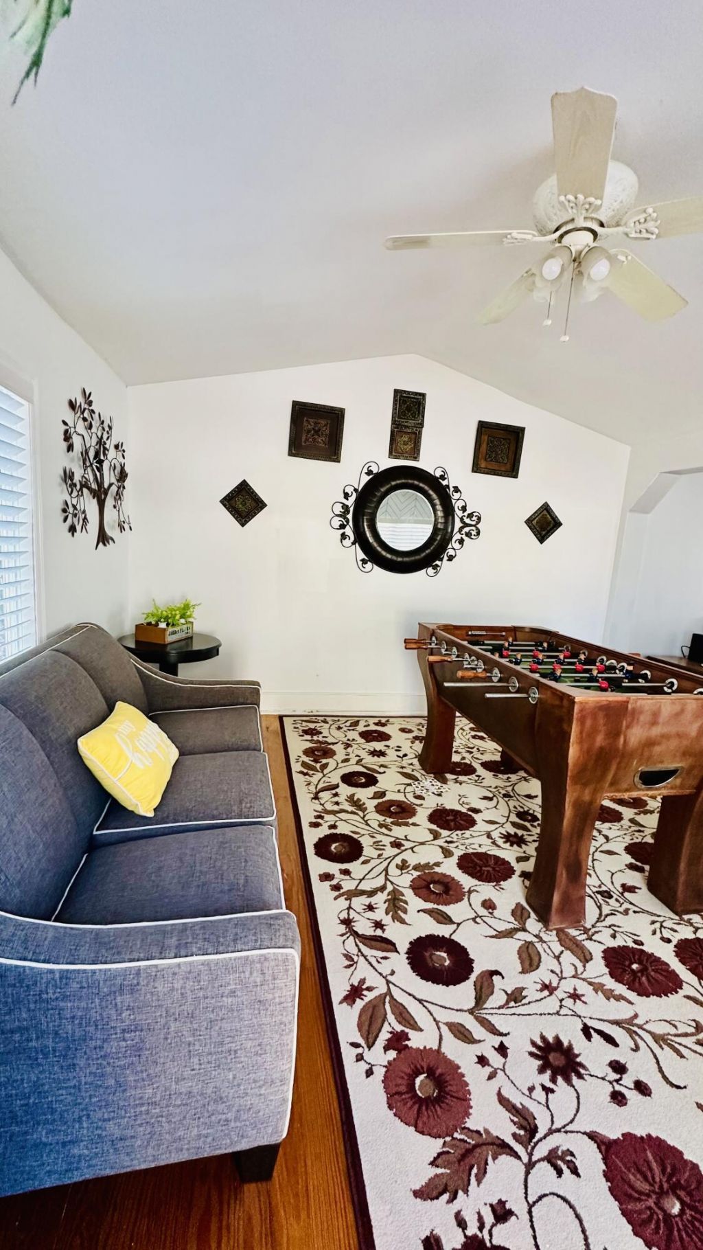 1532 W Robinhood Drive Photo 6