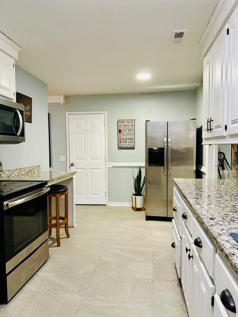 1532 W Robinhood Drive Photo 9