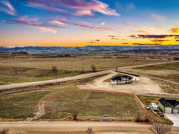 1406 Oak River Ln, Caldwell, ID 83607