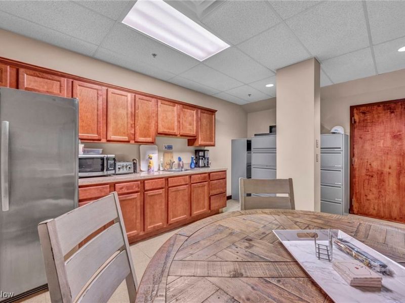 American Way, Unit 2-C, Avon, OH 44011 Photo 37