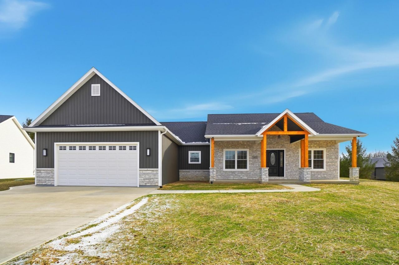 2677 Summer Rambo Court, Lima, OH 45806 Main Photo