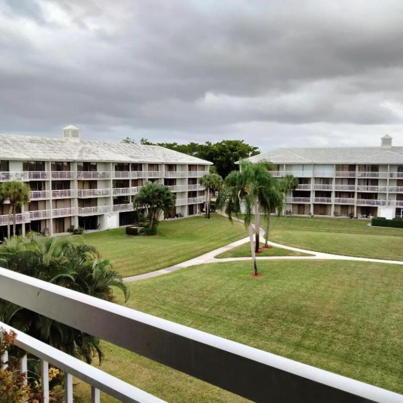 2561 Village Boulevard, Unit 405, West Palm Beach, FL 33409 Photo