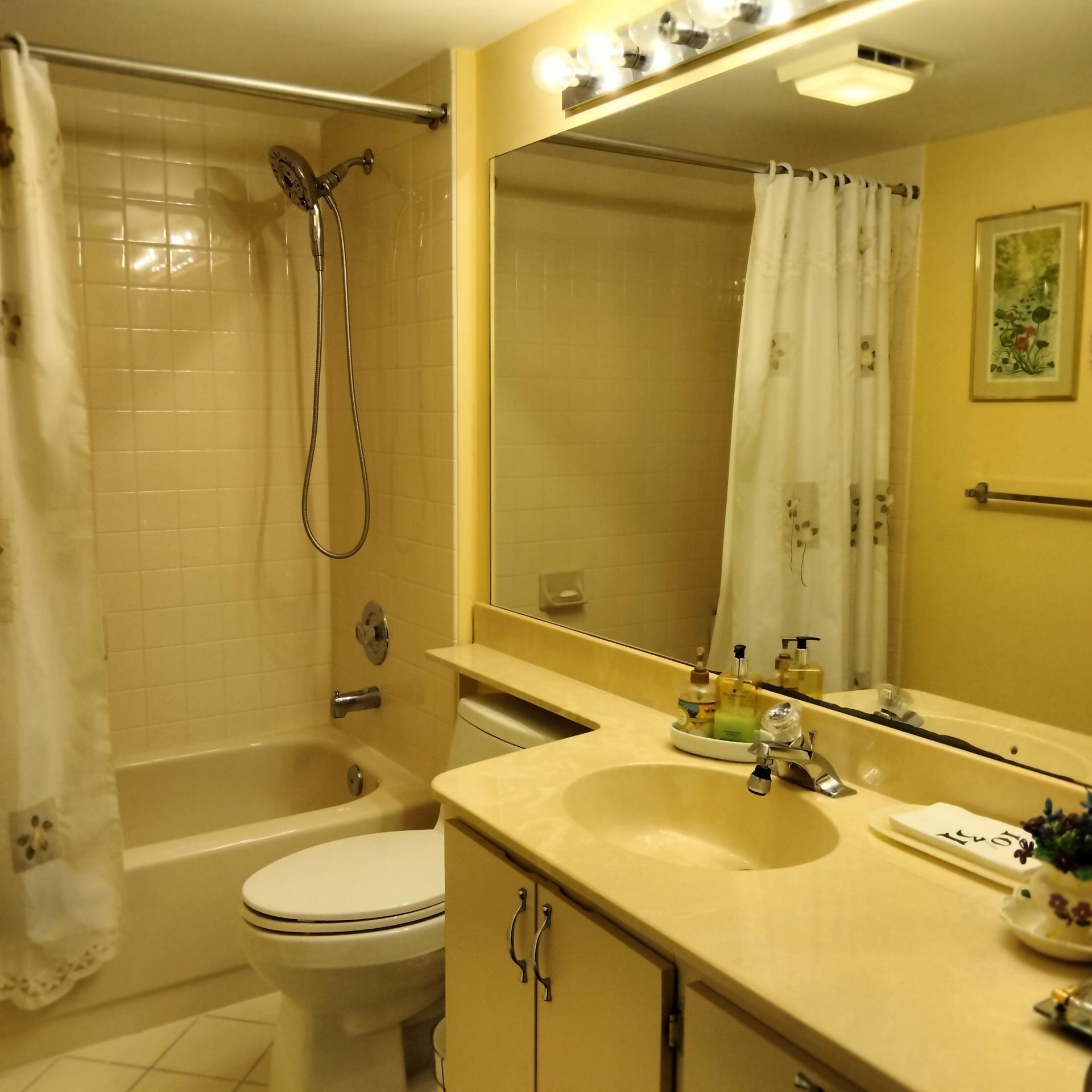 2561 Village Boulevard, Unit 405, West Palm Beach, FL 33409 Photo