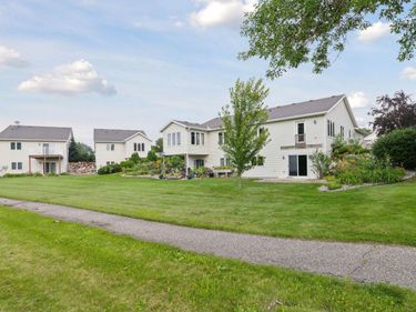 322 Sunfish Court, Winsted, MN 55395