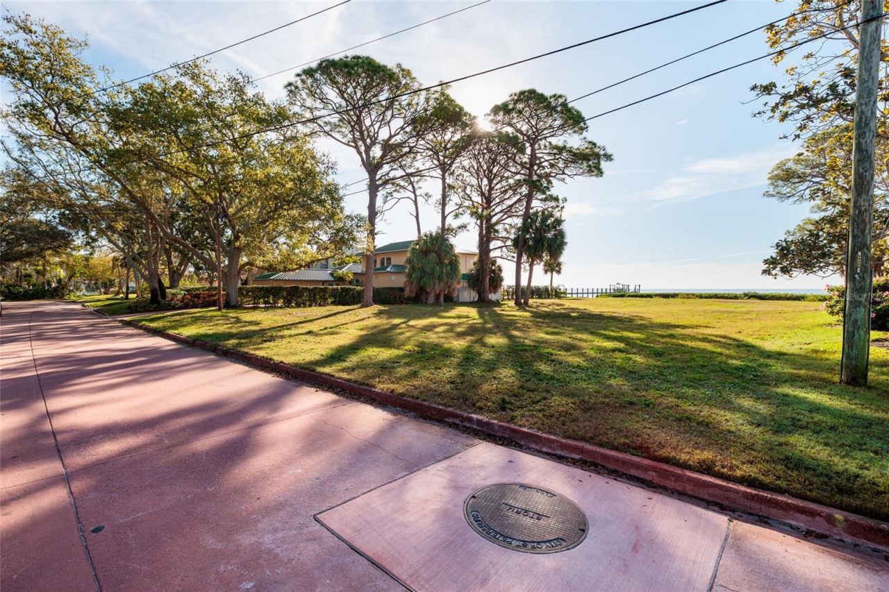 Friendly Way S, Saint Petersburg, FL 33705 Photo