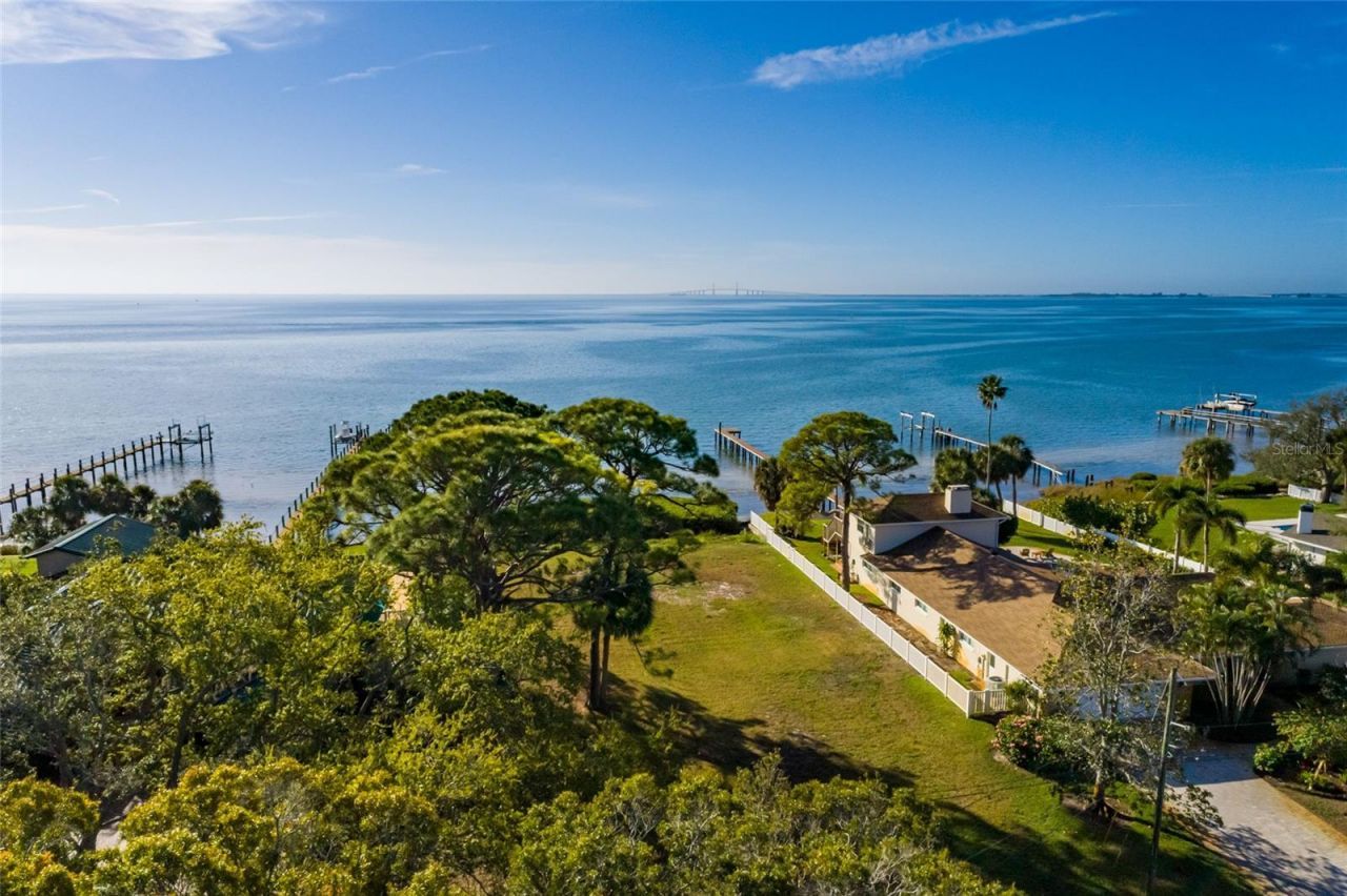 Friendly Way S, Saint Petersburg, FL 33705 Photo