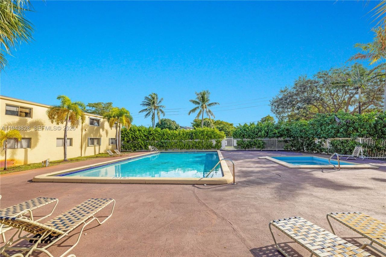 1225 S Flagler Ave, Unit 313, Pompano Beach, FL 33060 Photo