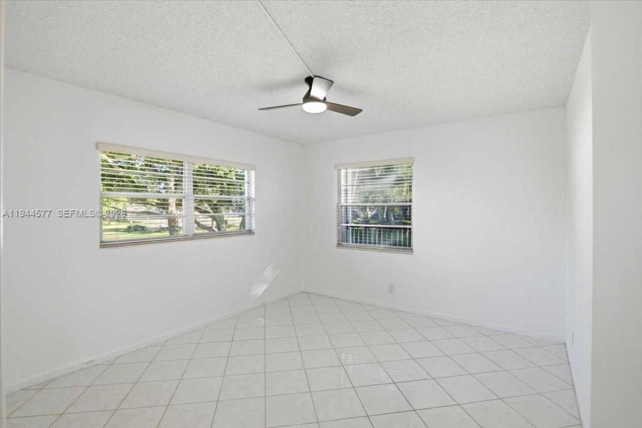 13350 SW 1st St, Unit 205P, Pembroke Pines, FL 33027 Photo