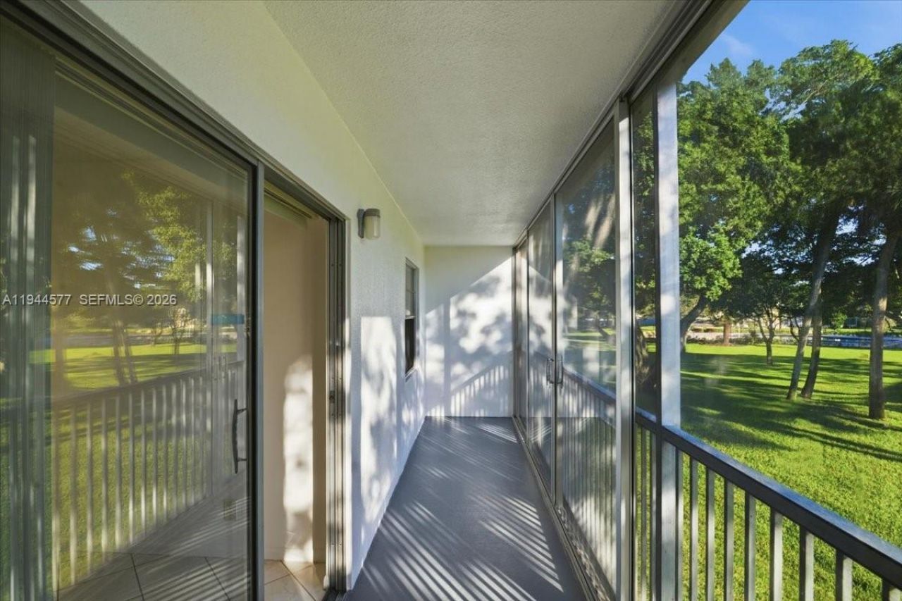 13350 SW 1st St, Unit 205P, Pembroke Pines, FL 33027 Photo