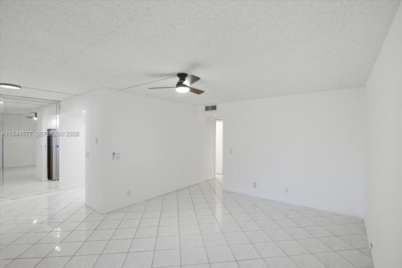 13350 SW 1st St, Unit 205P, Pembroke Pines, FL 33027 Photo