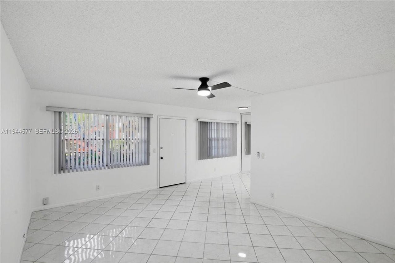 13350 SW 1st St, Unit 205P, Pembroke Pines, FL 33027 Photo