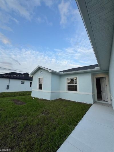 426 Mercedes Ct, Lehigh Acres, FL 33972 Photo