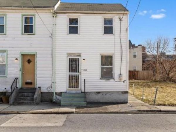 1325 WILLIAM STREET, HARRISBURG, PA 17102