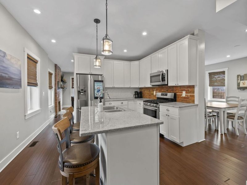 192 E 2nd Avenue, Columbus, OH 43201 Photo 12