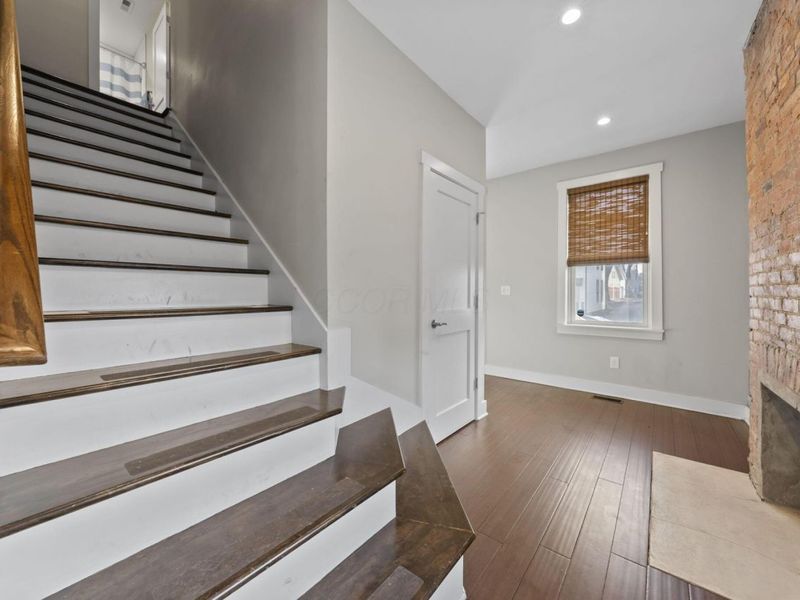 192 E 2nd Avenue, Columbus, OH 43201 Photo 18