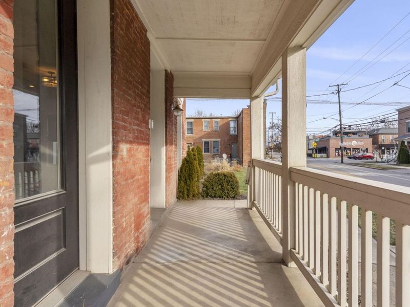 192 E 2nd Avenue, Columbus, OH 43201 Photo 2