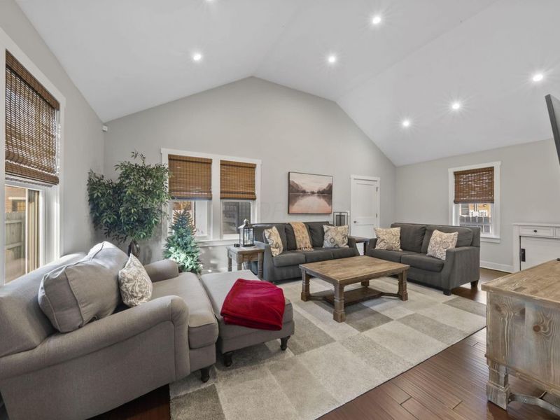 192 E 2nd Avenue, Columbus, OH 43201 Photo 7