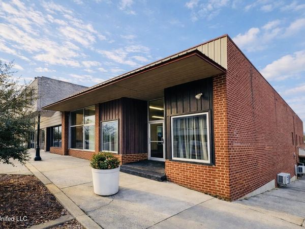 104 Main Street, McComb, MS 39648