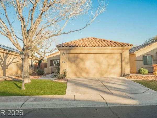 3490 Old Course Street, Las Vegas, NV 89122