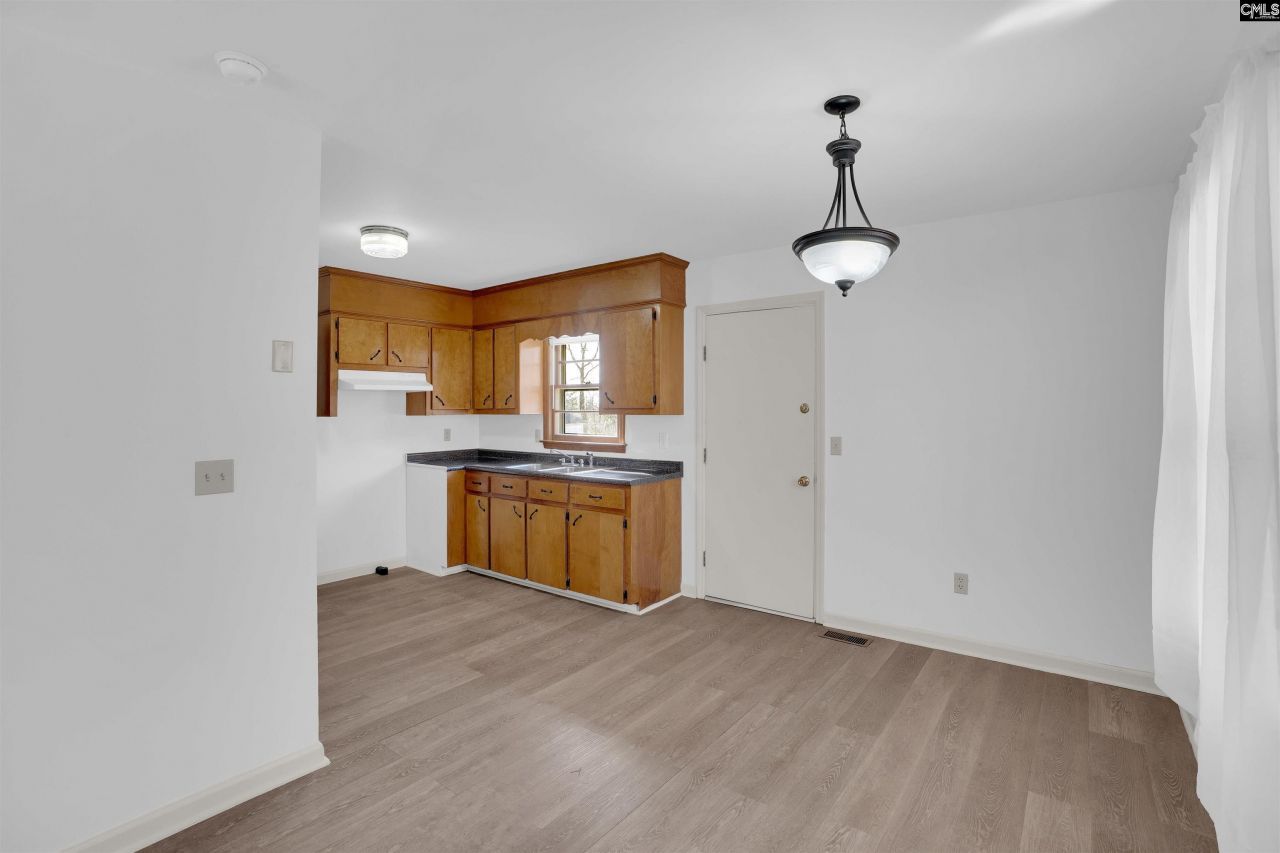 324 Gatlin Drive Photo 5