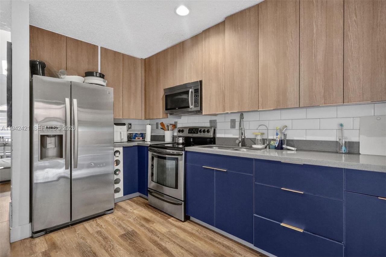 18752 NW 84th Pl, Unit 606-6, Hialeah, FL 33015 Photo