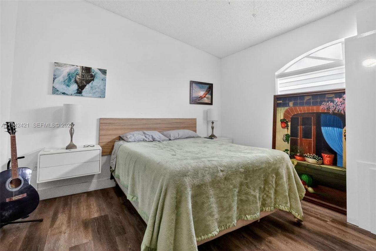 18752 NW 84th Pl, Unit 606-6, Hialeah, FL 33015 Photo