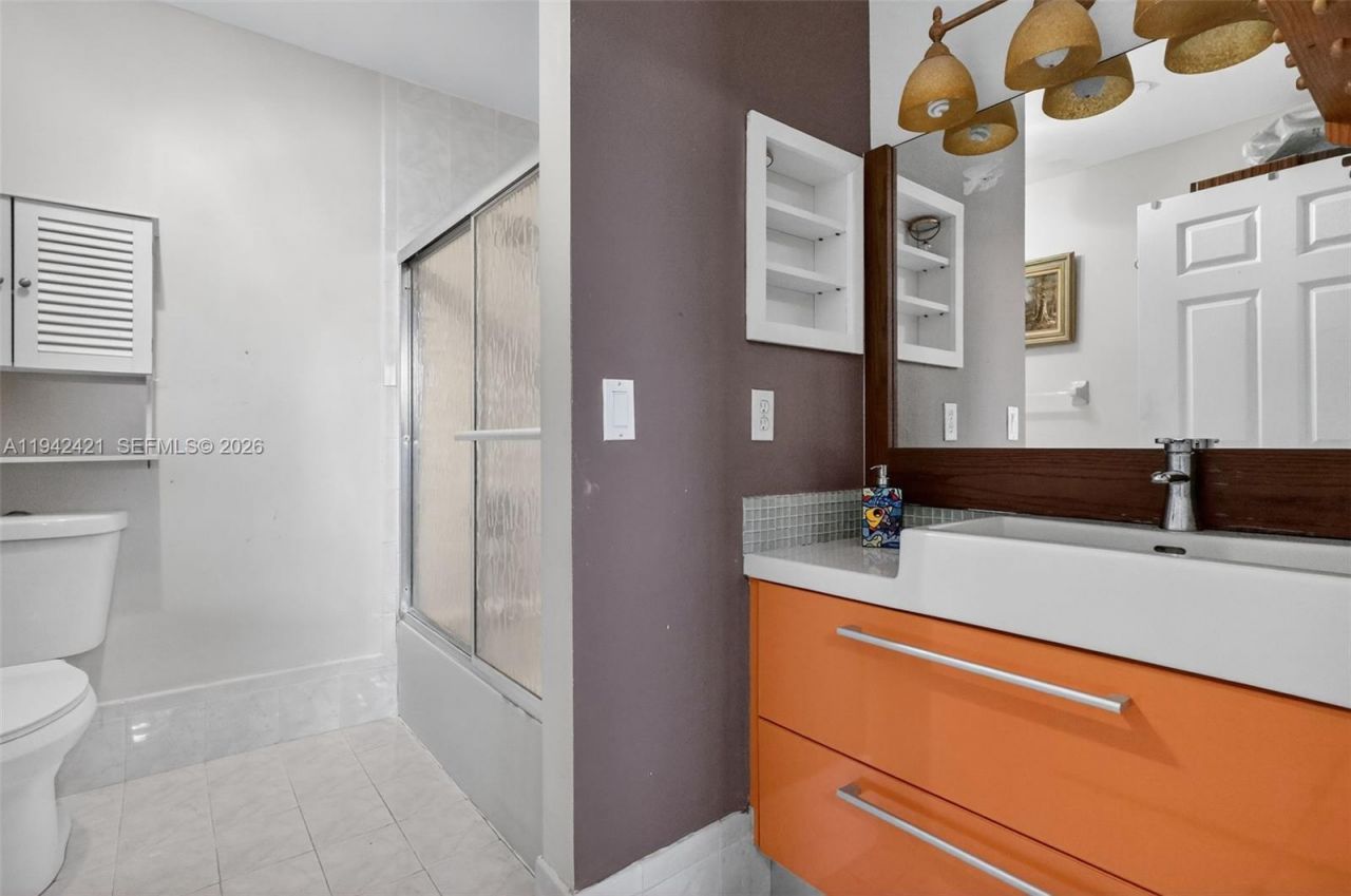 18752 NW 84th Pl, Unit 606-6, Hialeah, FL 33015 Photo