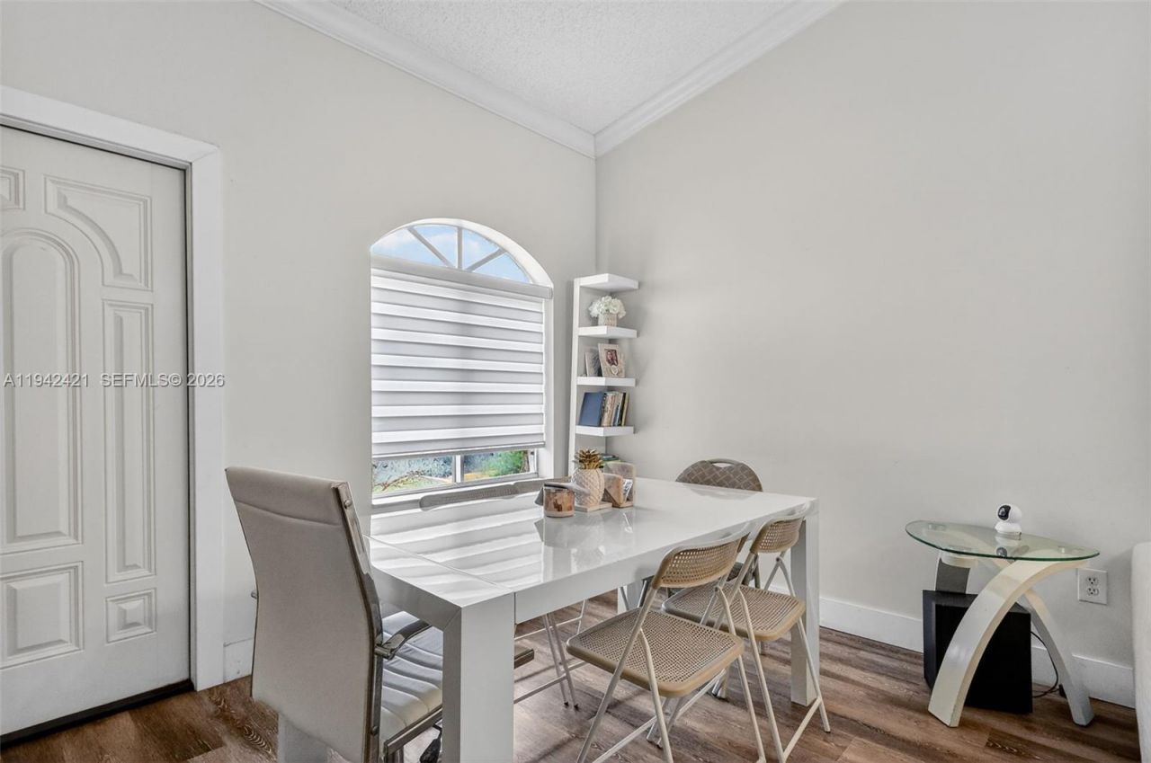 18752 NW 84th Pl, Unit 606-6, Hialeah, FL 33015 Photo