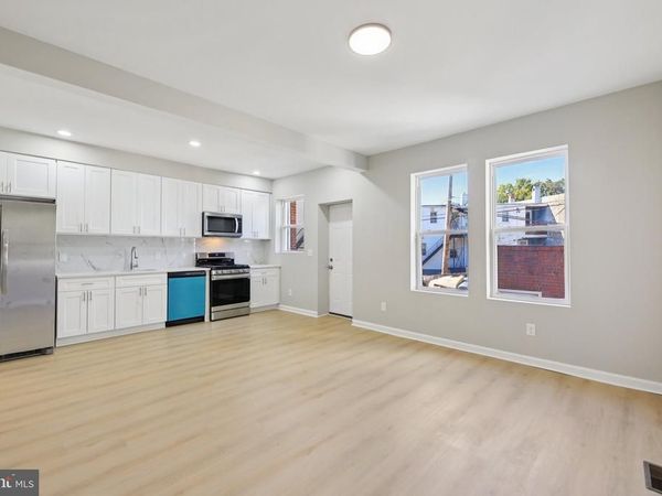 329 E UNIVERSITY PARKWAY, BALTIMORE, MD 21218